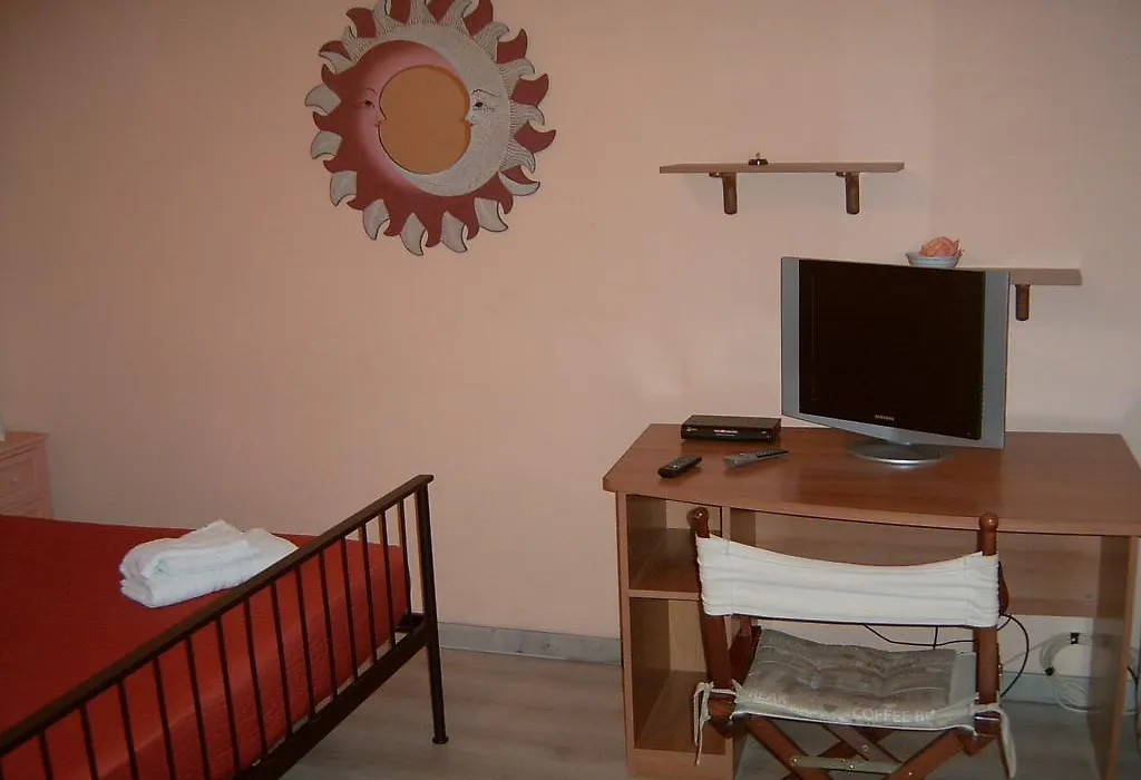 B&B Sabrina Home-1